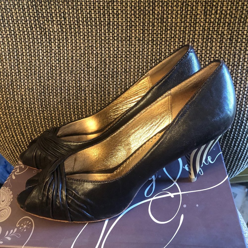 Lovely People Shoes Brown heels Size 8.5 NICE